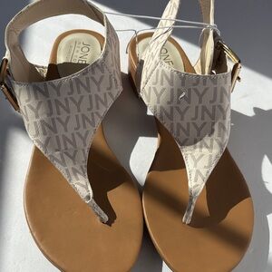 Jones New York Tan and Cream Sandals